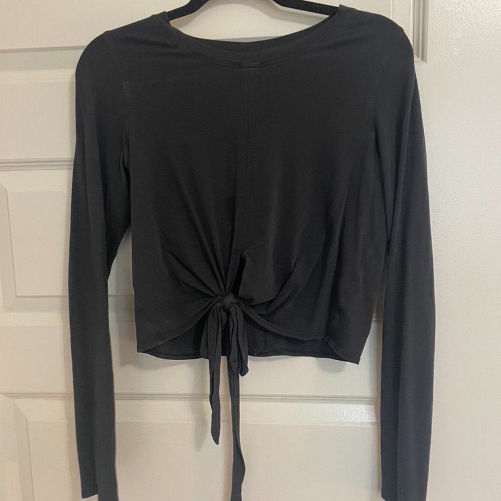 LULULEMON | Black Wrap Long Sleeve | Medium